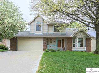 9322 Monroe St, Omaha, NE 68127