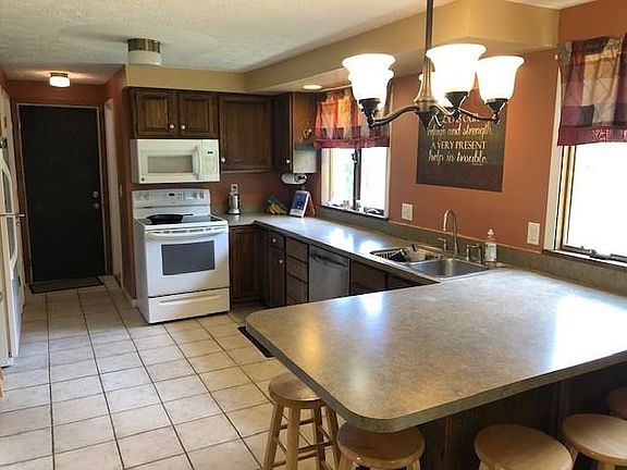 4th image of 50 Thistlewood Cir