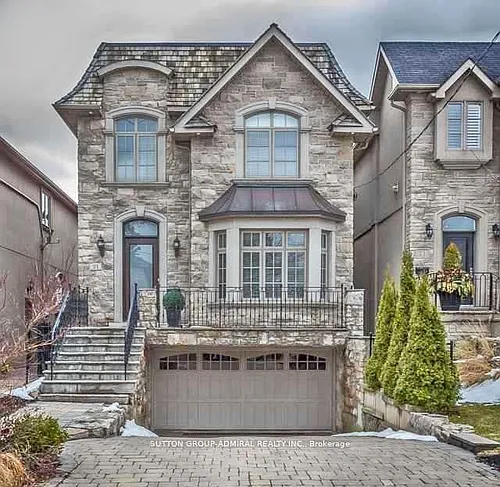 21 Dunblaine Ave Photo 1