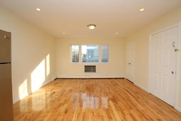 Rented by Nooklyn NYC LLC | media 2