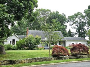 16 Annette Ln, East Moriches, NY