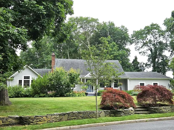 16 Annette Lane, East Moriches, NY 11940
