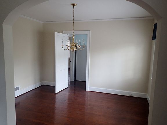 5th image of 315 Pine Grove Dr