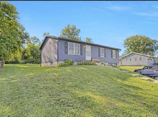 3765 Dona Dr, Zanesville, OH 43701