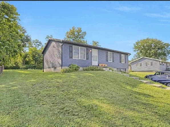 3765 Dona Dr, Zanesville, OH 43701