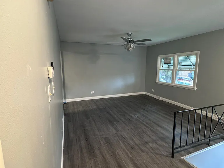 13230 S Saint Lawrence Ave — Photo 4
