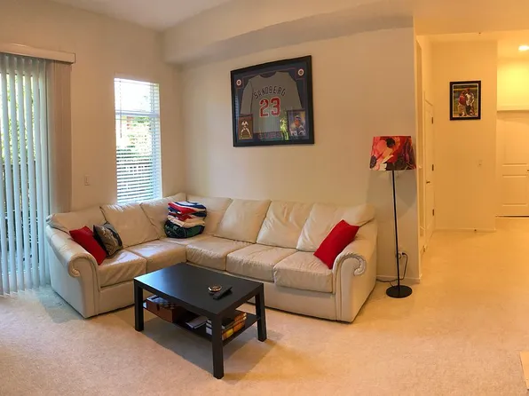 144 Sky Ridge Rd NW #201, Issaquah, WA 98027