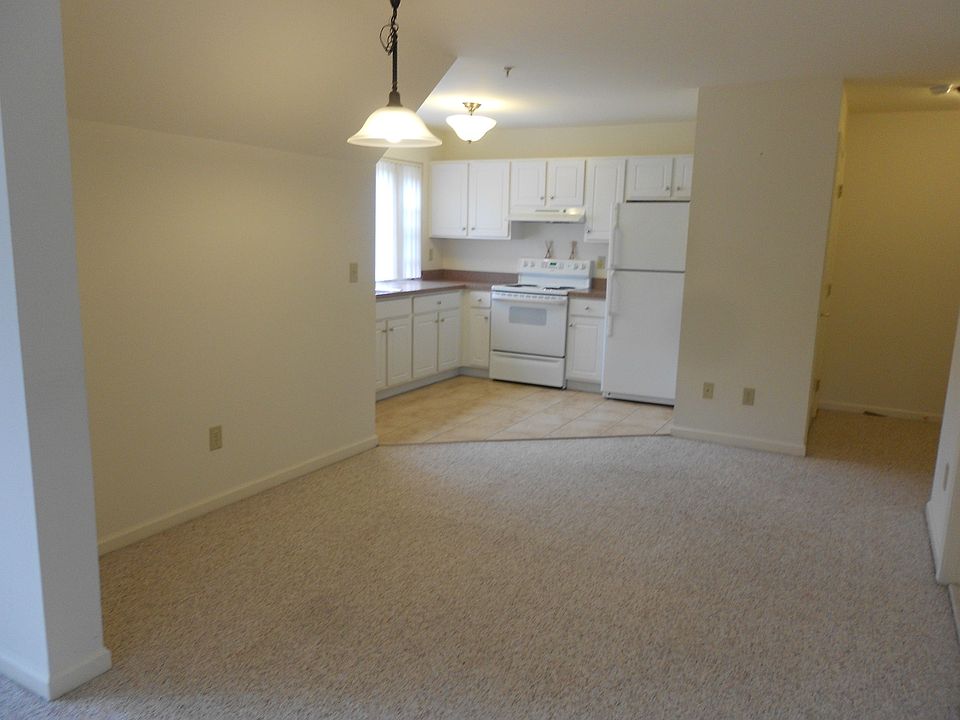 216 Laurel St East Haven CT Zillow