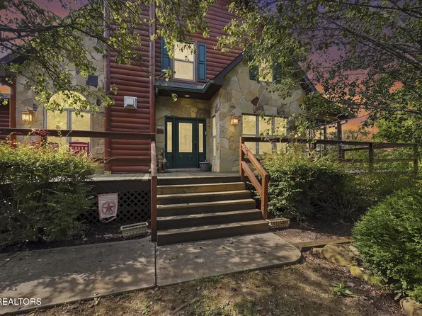 3490 Caywood Rd, Dandridge, TN 37725
