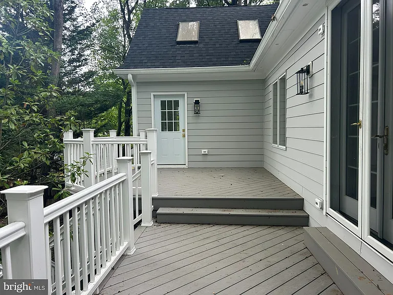 221 Spring Race Ct — Photo 33