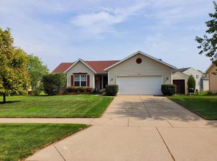 684 Ridgefield Dr, Coopersville, MI 49404
