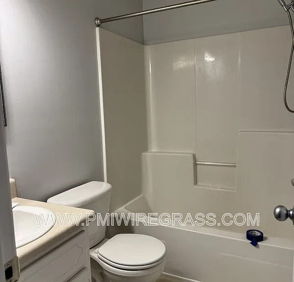 208 Foxchase Ln — Photo 38