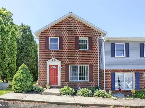 214 Schoolhouse Ln, Millersburg, PA 17061