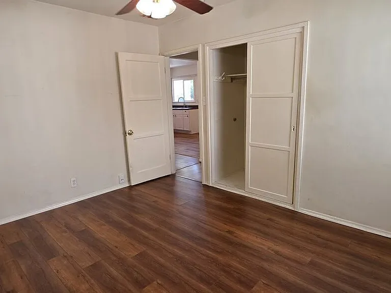 5444 Hermitage Ave — Photo 8