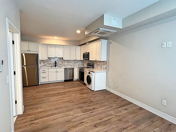 4th image of 3327 Tejon St #4