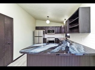 130 Williamsburg Rd, Lansing, MI 48917