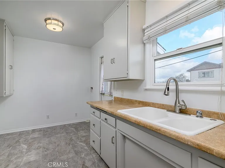 50 Fir St — Photo 21