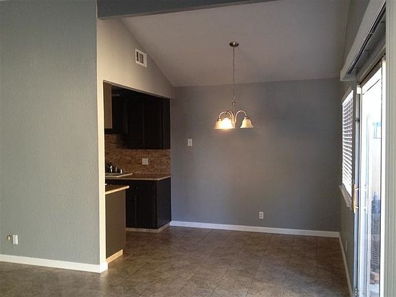 4th image of 450 S Argyle Ave APT 101