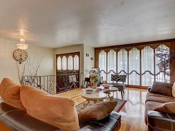 4th image of 1000 Cherrywood Dr