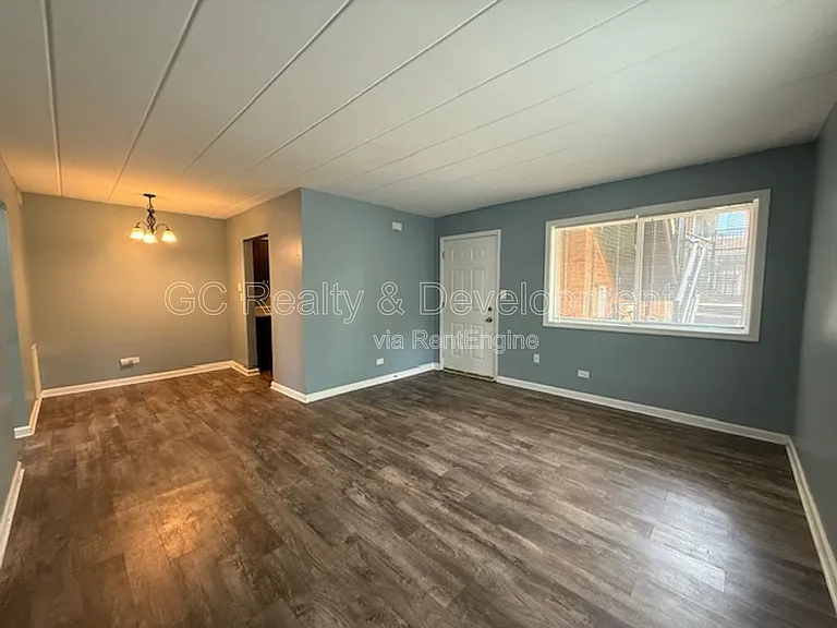 324 E Wilson Ave #D — Photo 2