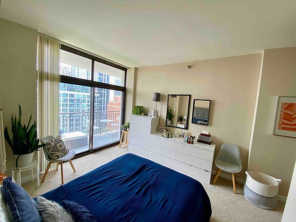 5th image of 1322 S Prairie Ave #1322