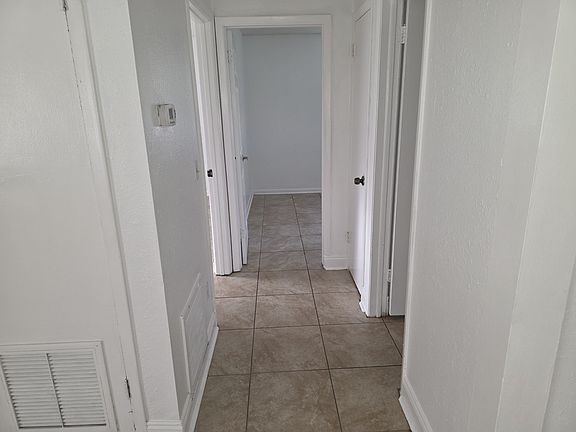 5th image of 2613 Sandusky Ave E