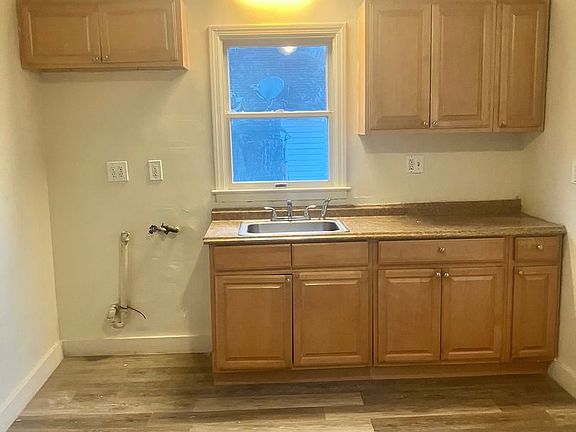 5th image of 114 Olivia St #2