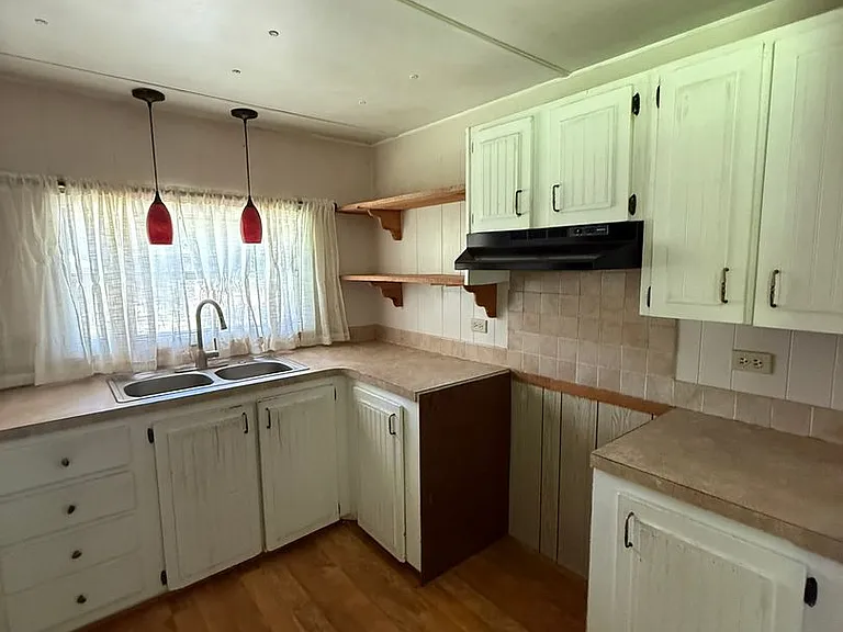 2058 Old Rocky Ford Rd — Photo 3