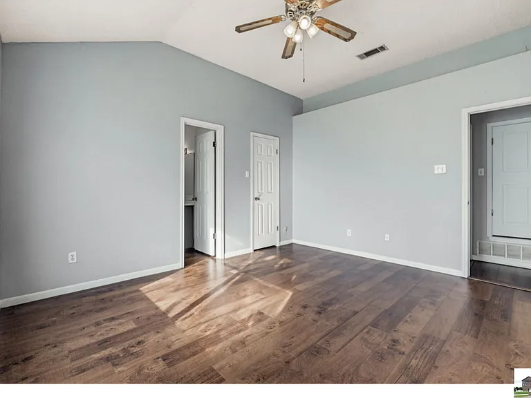 611 N 21st St — Photo 11