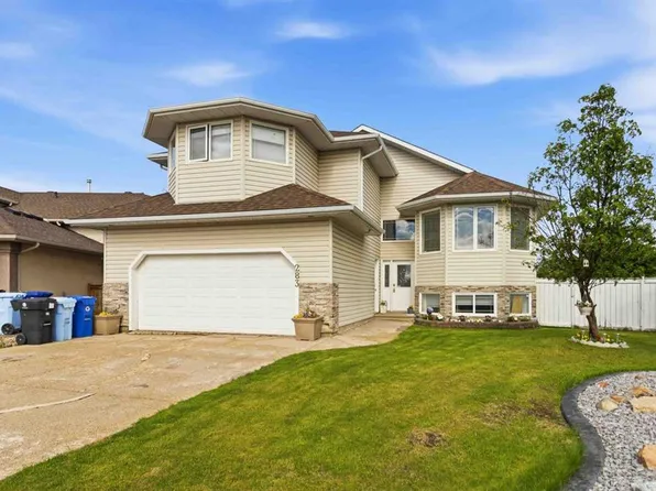 283 NW Berard Cres, Wood Buffalo, AB T9K 1W2
