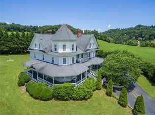 1160 Possum Trot Rd, Burnsville, NC 28714