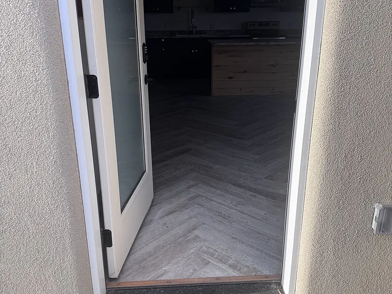 232 Valverde St — Photo 107