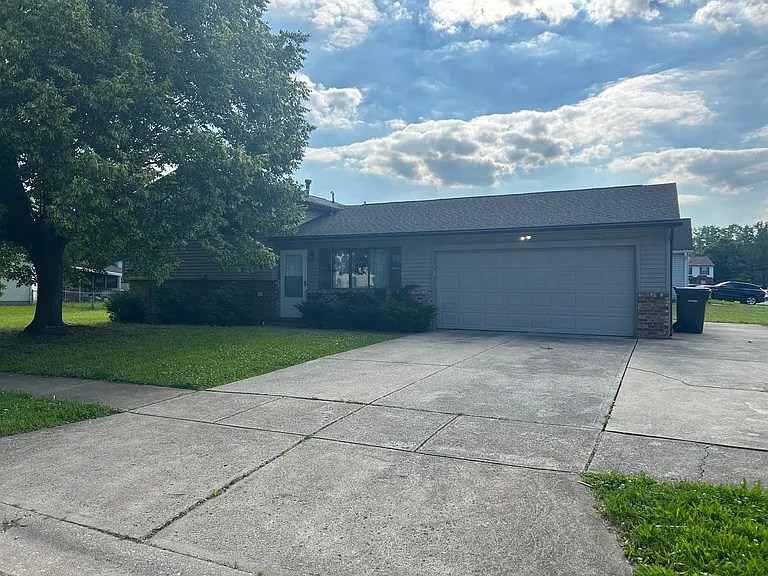 4472 Ramsdell Dr — Photo 1