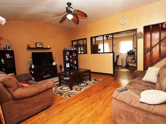 5th image of 1718 Central Blvd