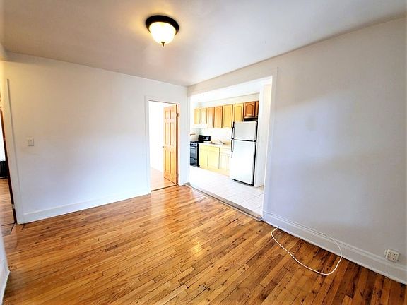 2nd image of 725 4th Ave APT C4