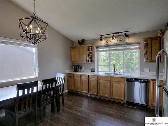 4th image of 804 Clearwater Dr