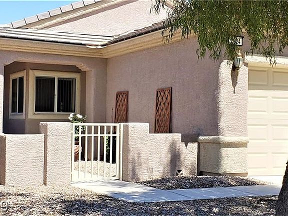 Use your gated courtyard to plant an abundance of flowers and greenery.