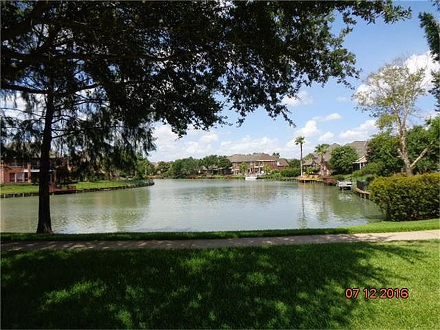 1st image of 602 Oyster Creek Dr