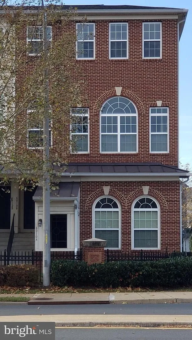 Beautiful Condo Townhouse In Centreville - Close To Dulles & Dc — Photo 1