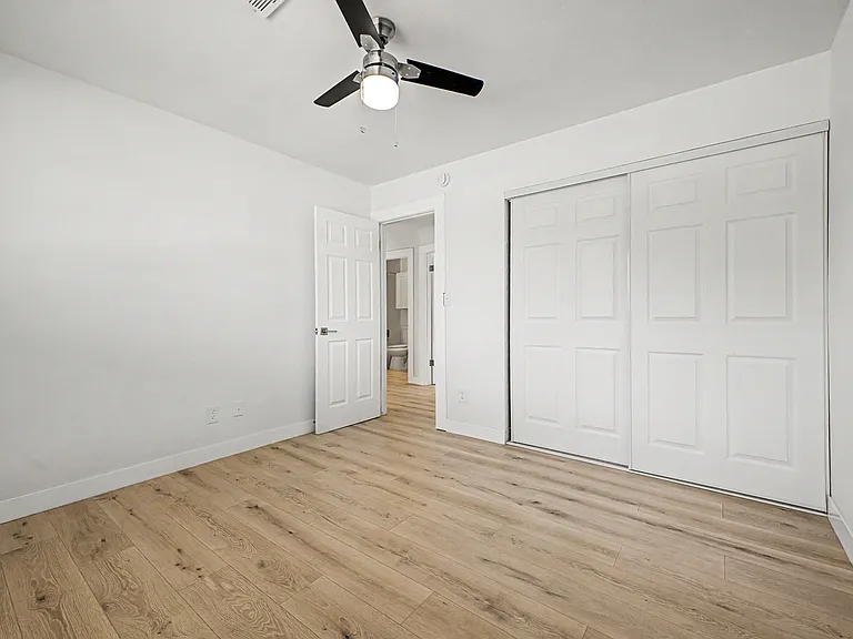 2526 W Orchid Ln — Photo 16