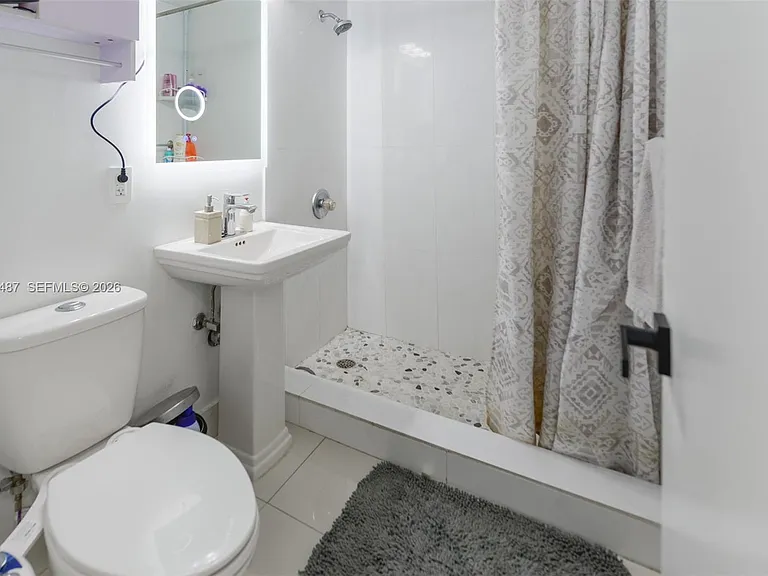 880 NE 69th St #5L — Photo 28