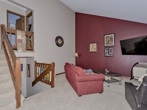 3rd image of 4908 W Glenbrook Trl