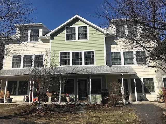 33 Montgomery St — Photo 1