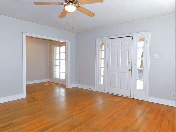 4th image of 1609 N Locust St #1609