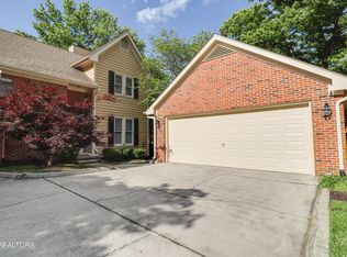 8917 Wesley Pl, Knoxville, TN 37922