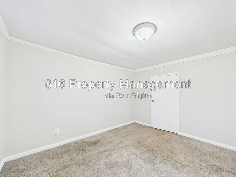 126 S Village Ter — Photo 28