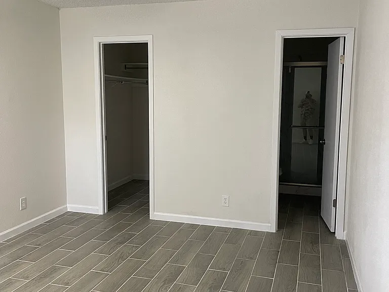 6855 Columbia Ridge Dr — Photo 7
