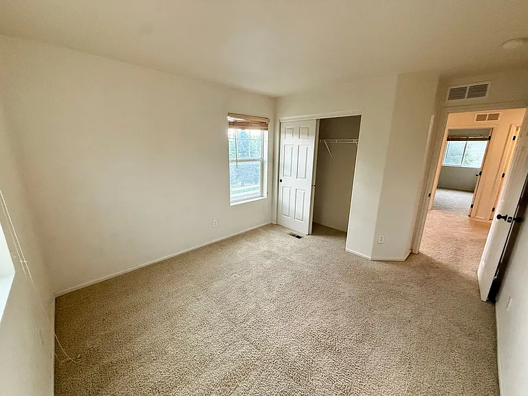 2045 Prairie Hill Dr — Photo 35