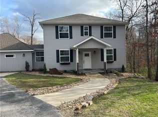 109 11th Ave SE, Gravette, AR 72736