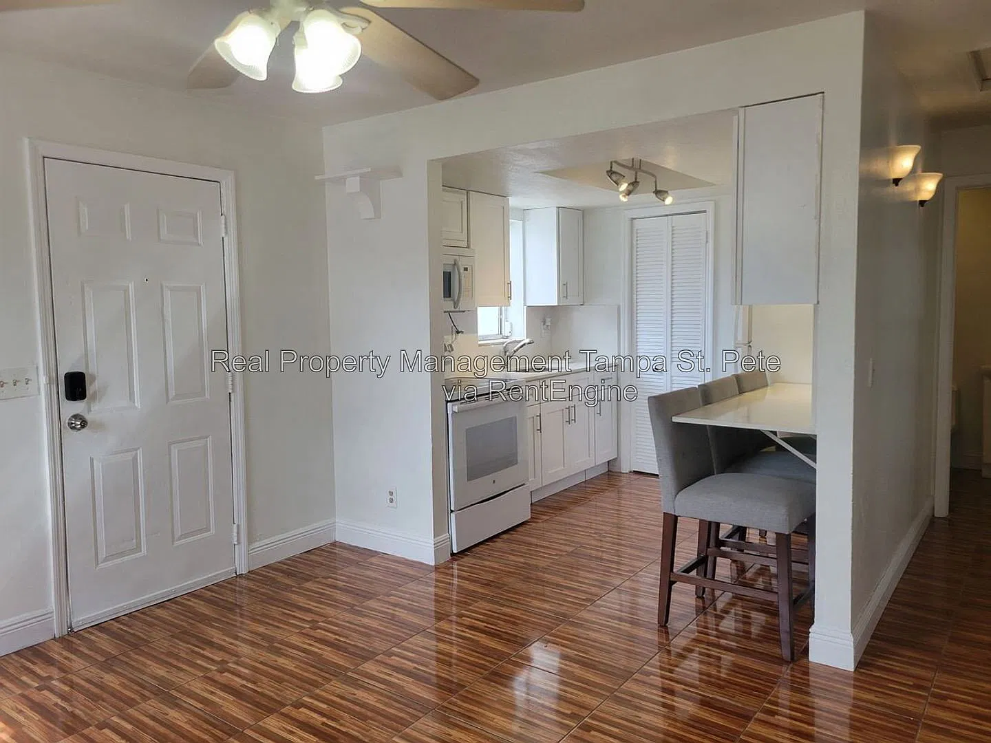2 bed, 1.0 bath, $1,495 — Photo 4